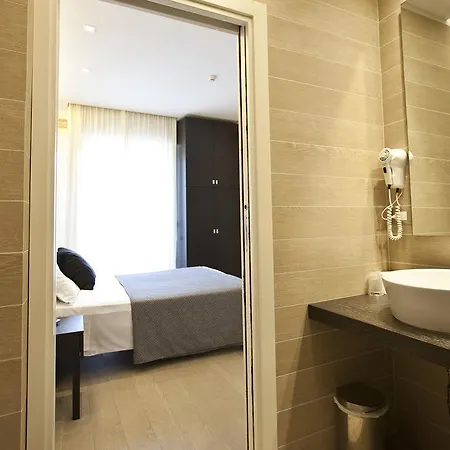 Aurora Hotel 3*