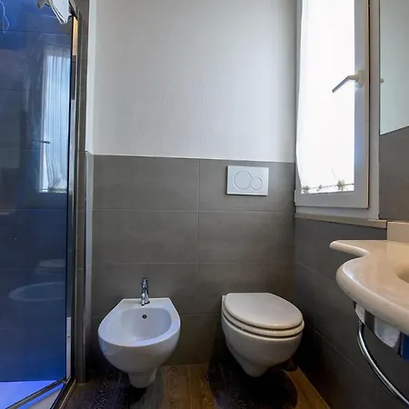 Aurora Hotel 3*