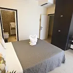 Aurora Hotel