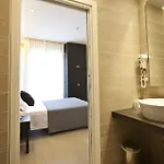 Aurora Hotel 3*