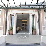 Aurora Hotel 3*