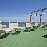 Aurora Hotel