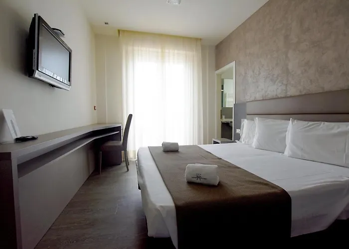 Aurora Hotel