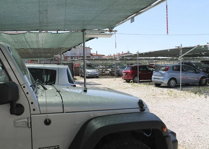 Отель Aurora 3*